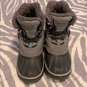 Boys snow boots